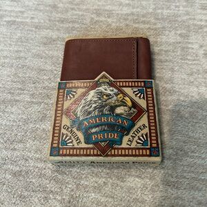 Amity American Pride cow hide wallet